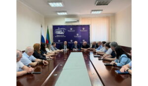 Коллективу Минюста Дагестана представили нового руководителя