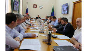 В Правительстве Дагестана обсудили погашение долгов по зарплате и легализацию занятости